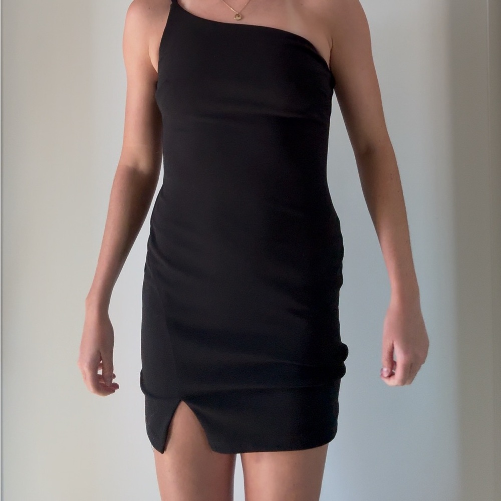 MICHAEL Michael Kors Black Asymmetrical One-Shoulder Cocktail Dress